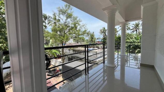 Silver Oaks Flat Sc Golf Links Road Kowdiar Thiruvananthapuram By Probity Ventures Exterior photo